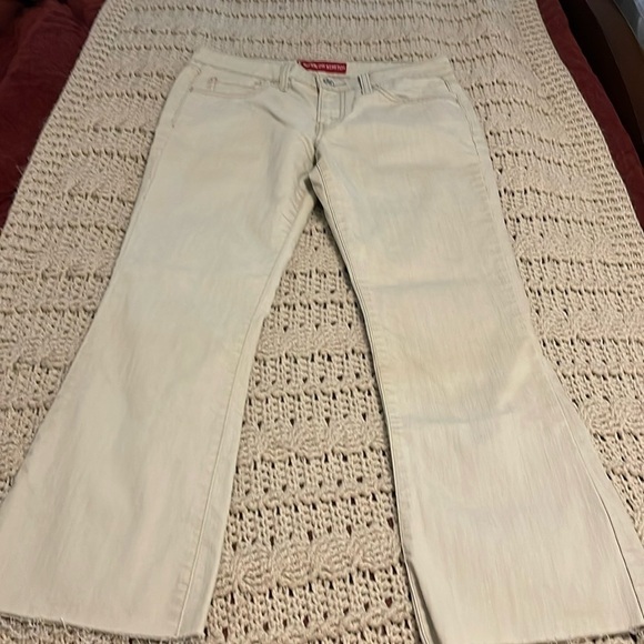 Levi‎ super low stretch, denim pants juniors size 7 medium tan color raw hem. - Picture 1 of 12